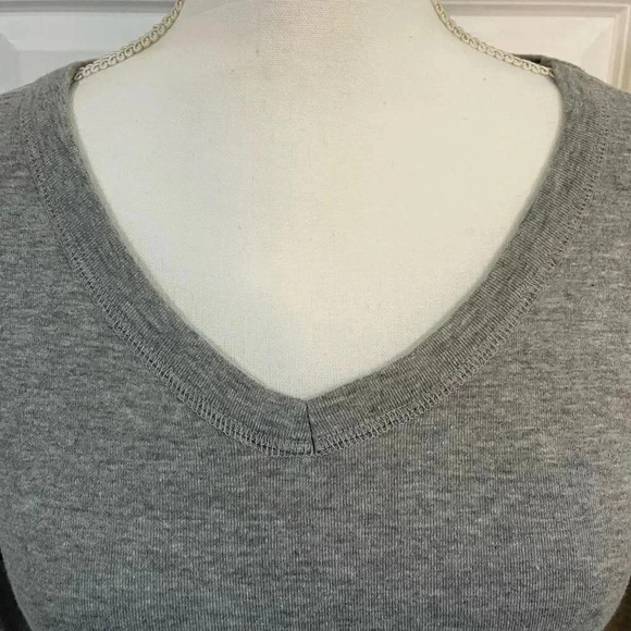 Cuffy’s size M cotton/poly grey shirt EUC Great for layering! - Picture 7 of 7